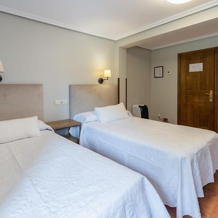 Logis Hotel Restaurante La Casa De Juansabeli Arenas De Cabrales Exteriér fotografie