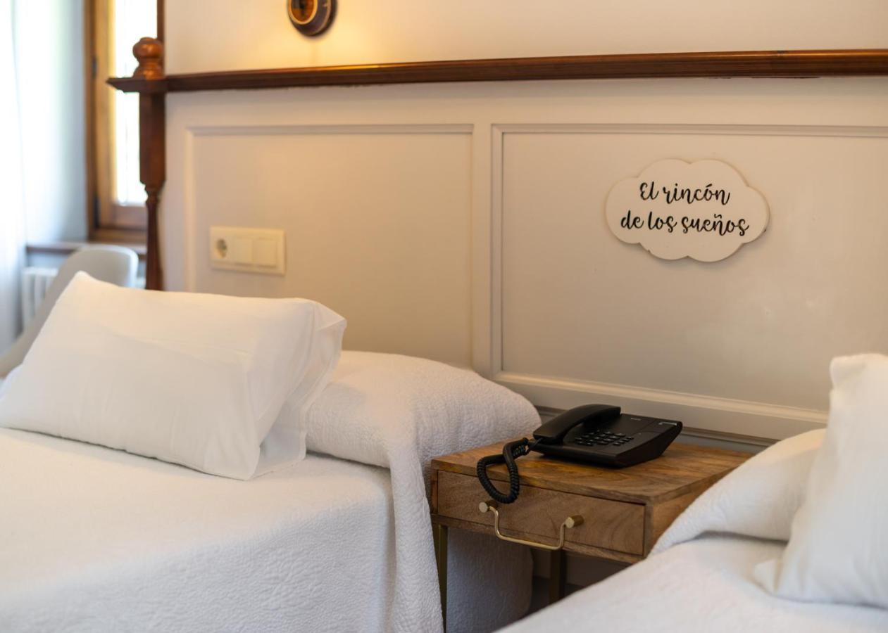 Logis Hotel Restaurante La Casa De Juansabeli Arenas De Cabrales Exteriér fotografie