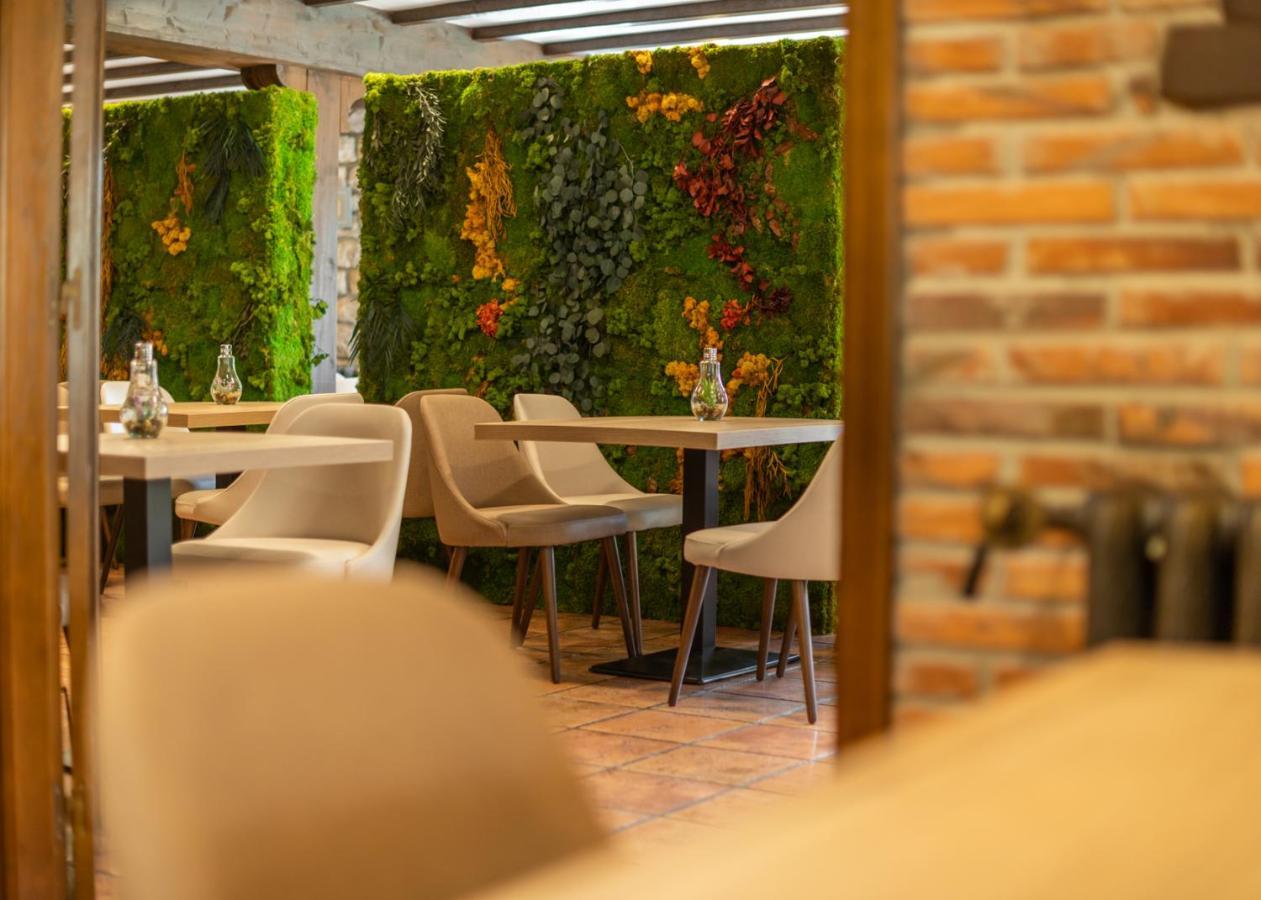 Logis Hotel Restaurante La Casa De Juansabeli Arenas De Cabrales Exteriér fotografie