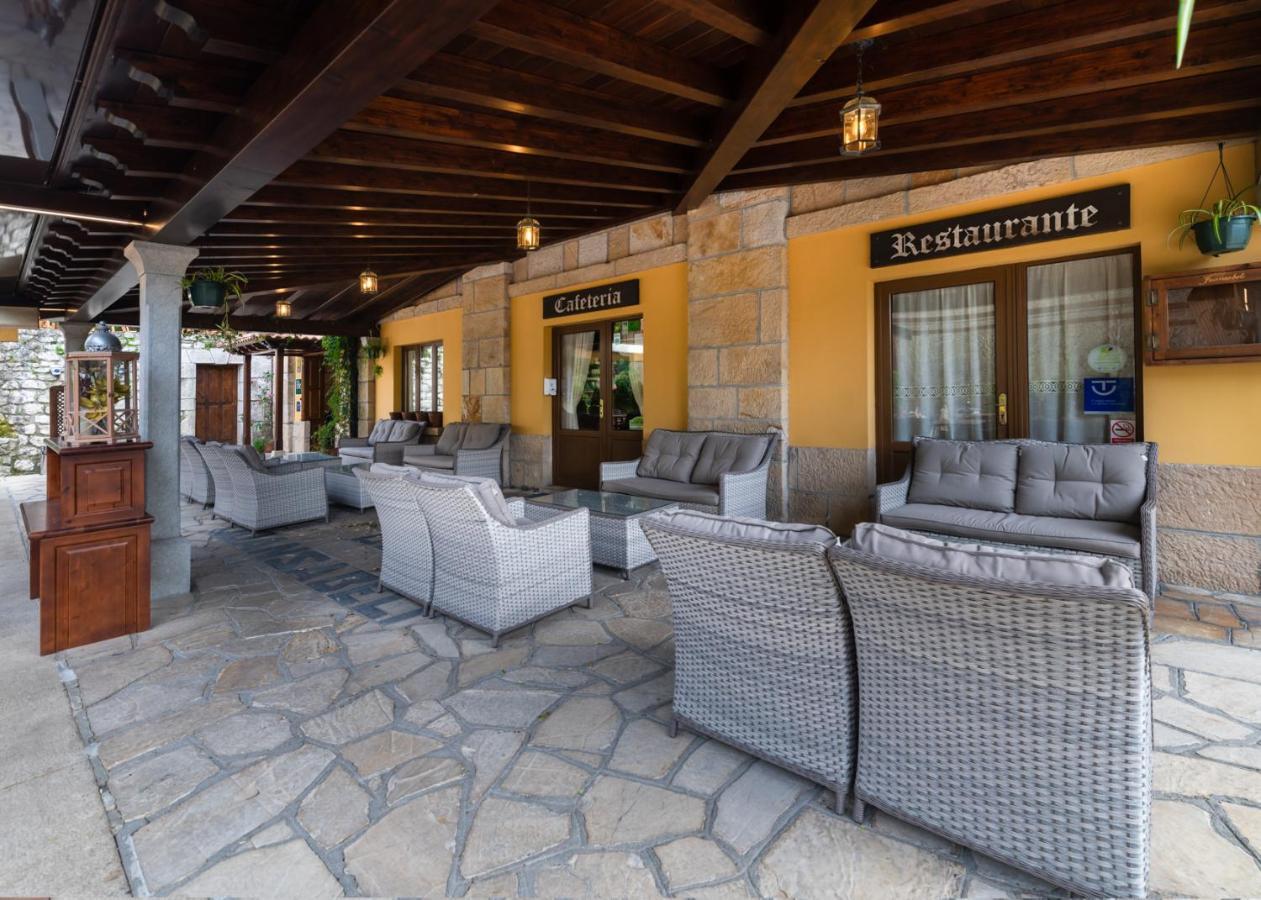 Logis Hotel Restaurante La Casa De Juansabeli Arenas De Cabrales Exteriér fotografie