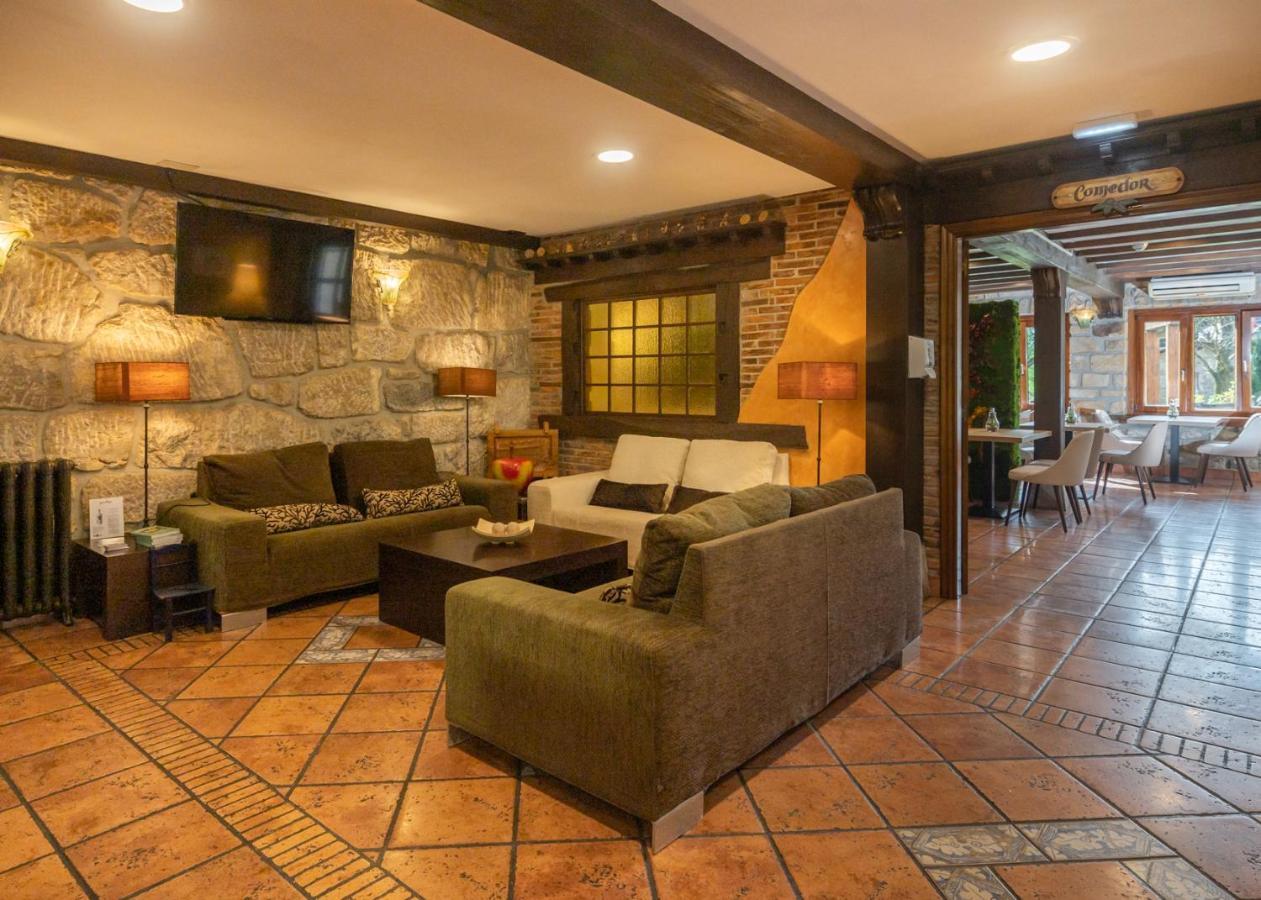 Logis Hotel Restaurante La Casa De Juansabeli Arenas De Cabrales Exteriér fotografie