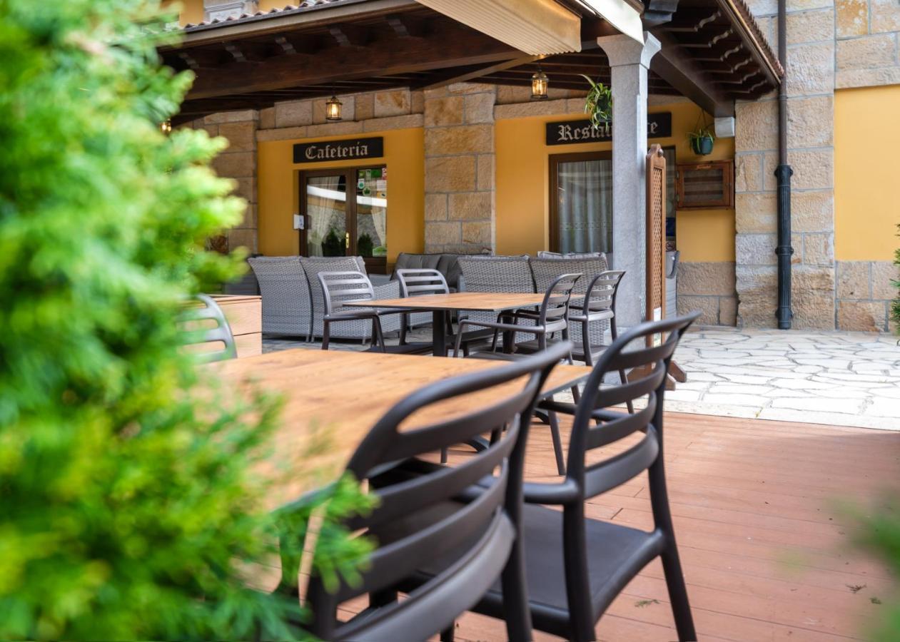 Logis Hotel Restaurante La Casa De Juansabeli Arenas De Cabrales Exteriér fotografie