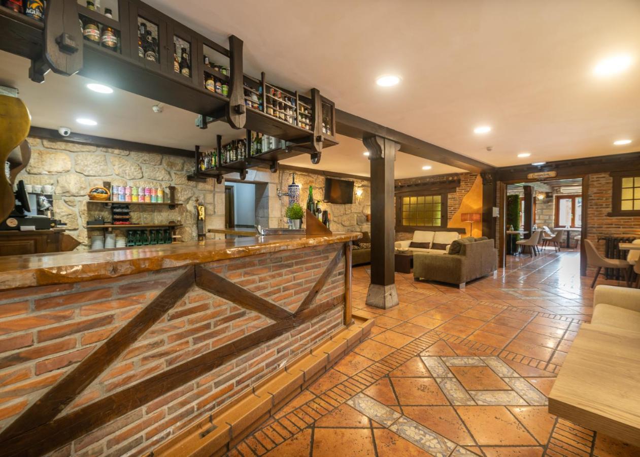 Logis Hotel Restaurante La Casa De Juansabeli Arenas De Cabrales Exteriér fotografie